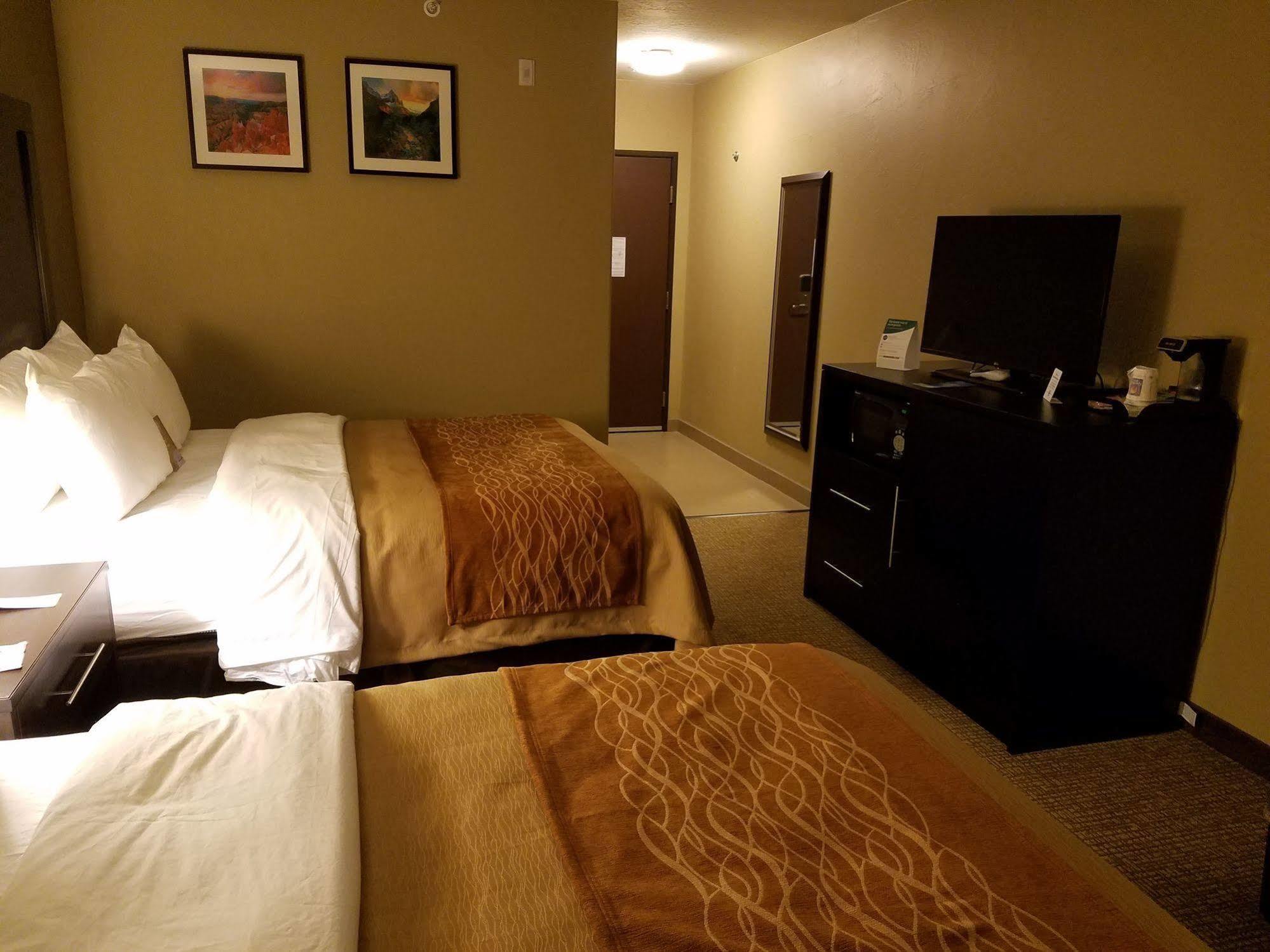 Comfort Inn & Suites Vernal - National Monument Area Экстерьер фото