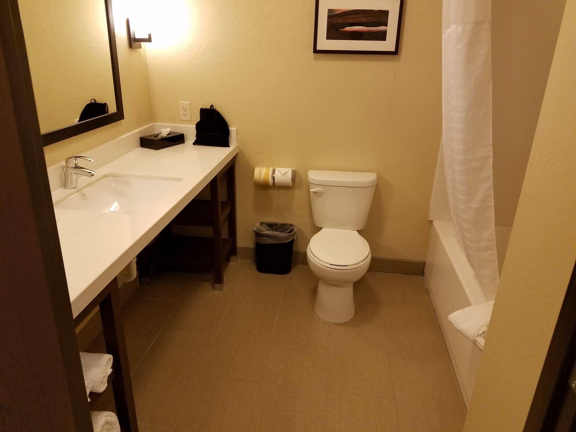 Comfort Inn & Suites Vernal - National Monument Area Экстерьер фото