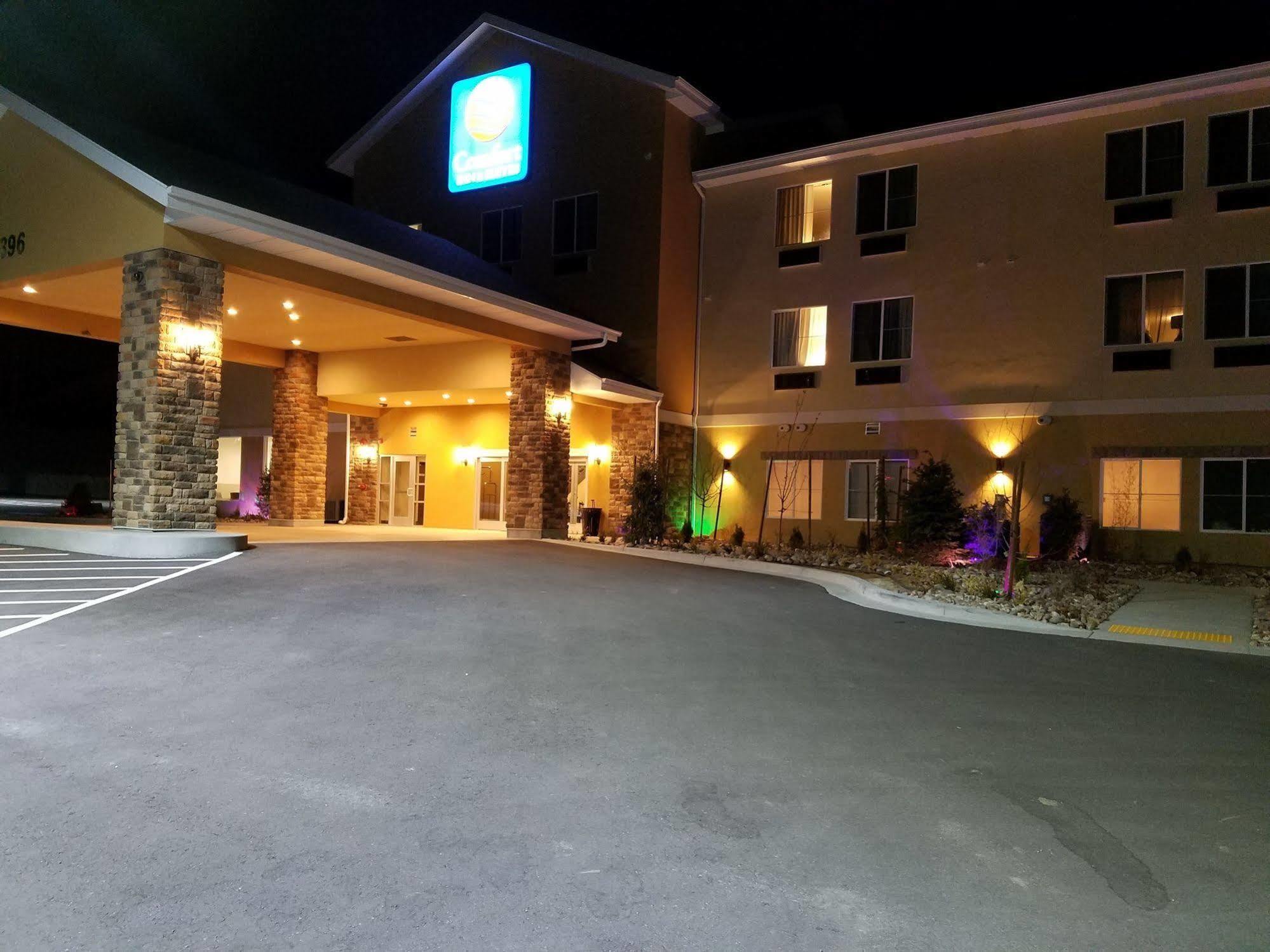 Comfort Inn & Suites Vernal - National Monument Area Экстерьер фото