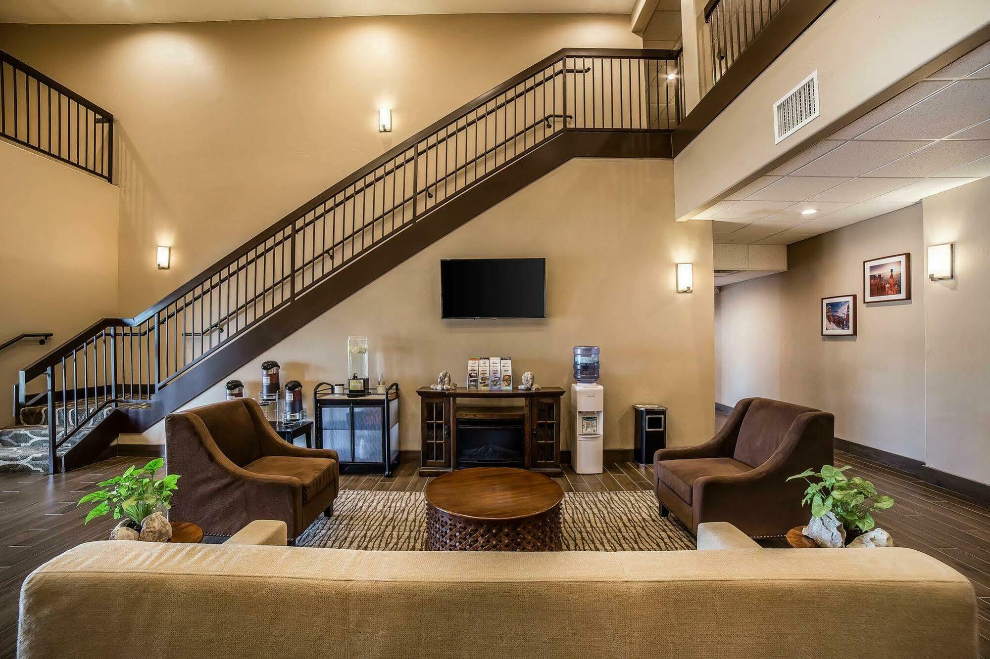 Comfort Inn & Suites Vernal - National Monument Area Экстерьер фото