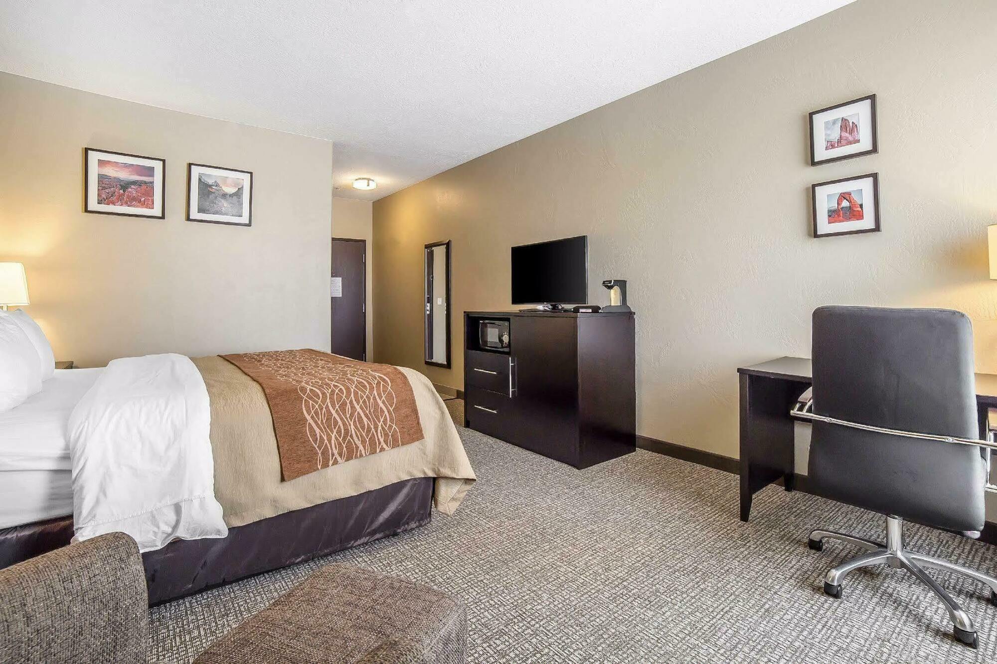 Comfort Inn & Suites Vernal - National Monument Area Экстерьер фото